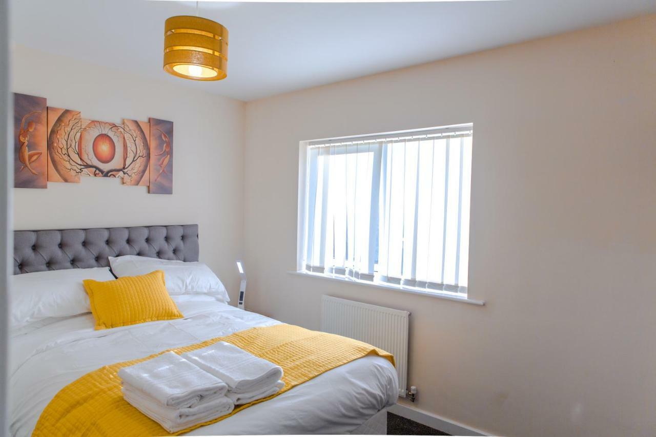 Salford Holiday Apartment Manchester Exterior photo